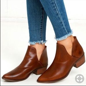 STEVE MADDEN AUSTIN COGNAC LEATHER ANKLE BOOTIES